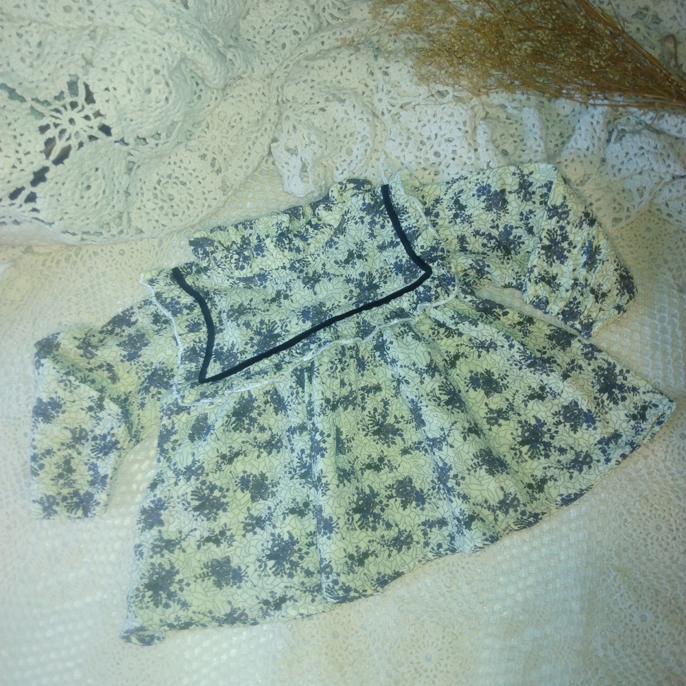 Floral Patterned Top - Picture 5 of 8